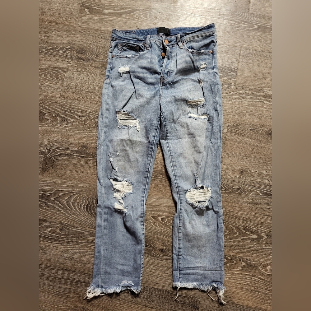 Black buckle women's jeans size 29